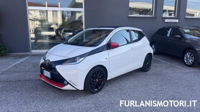 Toyota Aygo 1.0 VVT-i 69 CV 5 porte x-wave usato a PORTOGRUARO