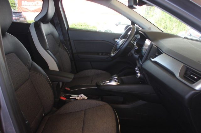 Renault Captur Plug-in Hybrid E-Tech 160 CV Intens, del 2021, 60.303 km, in vendita a Roma (RM)