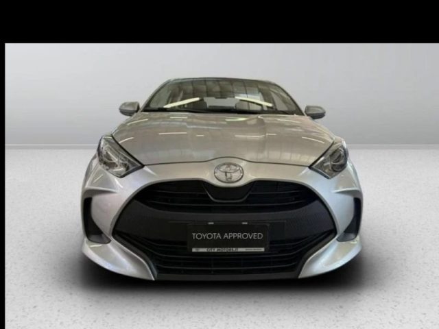 Toyota Yaris 1.5 Hybrid 5 porte Active, del 2025, 12.491 km, in vendita a Roma (RM)