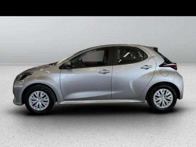 Toyota Yaris 1.5 Hybrid 5 porte Active - foto 3 di 4