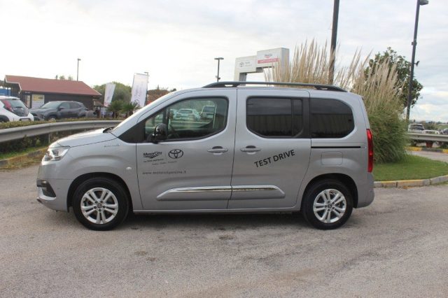 Toyota Proace City Verso Electric 50kWh L1 Short D Executive - foto 3 di 4