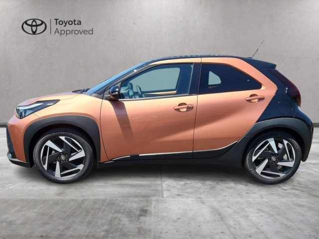 Toyota Aygo X 1.5 Hybrid 115 CV 5 porte Premium - foto 4 di 4