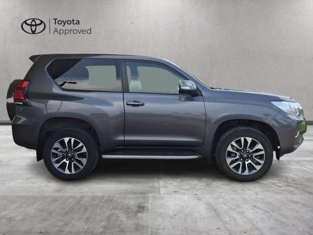 Toyota Land Cruiser 2.8 D4-D A/T 3 porte Lounge - foto 4 di 18