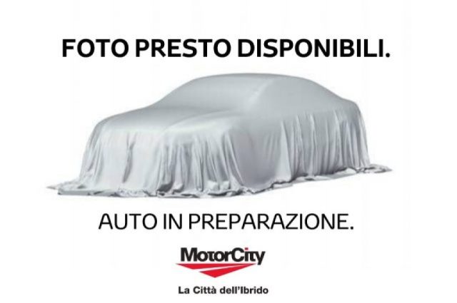 Toyota Hilux 2.4 D-4D A/T 4WD 4 porte Double Cab Lounge km 0 a ROMA