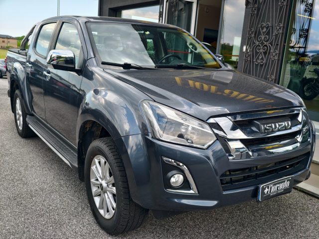 Isuzu D-Max 1.9td 4porte 4WD A/C Aut.+ gancio traino - foto 2 di 4