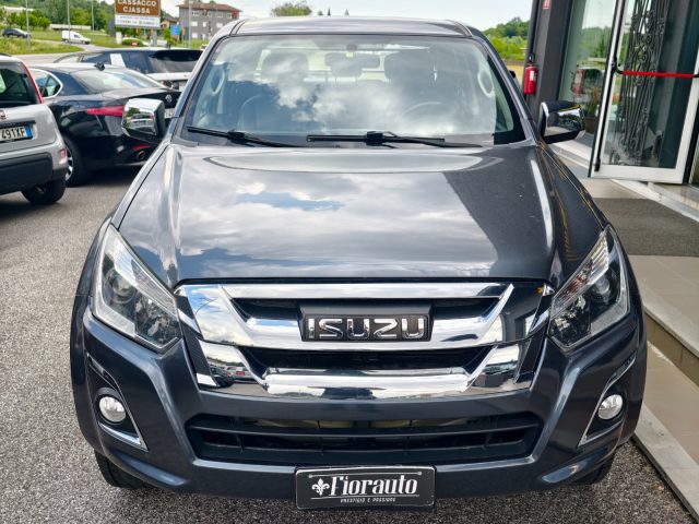 Isuzu D-Max 1.9td 4porte 4WD A/C Aut.+ gancio traino usato a TARCENTO