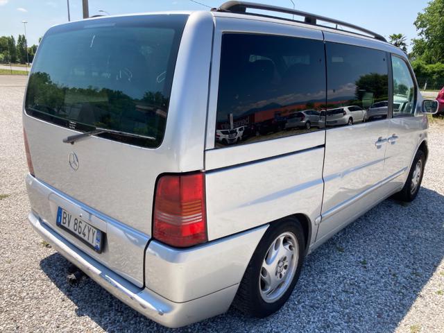 Mercedes-Benz V 220 CDI cat Ambiente 7 posti pelle - foto 3 di 4