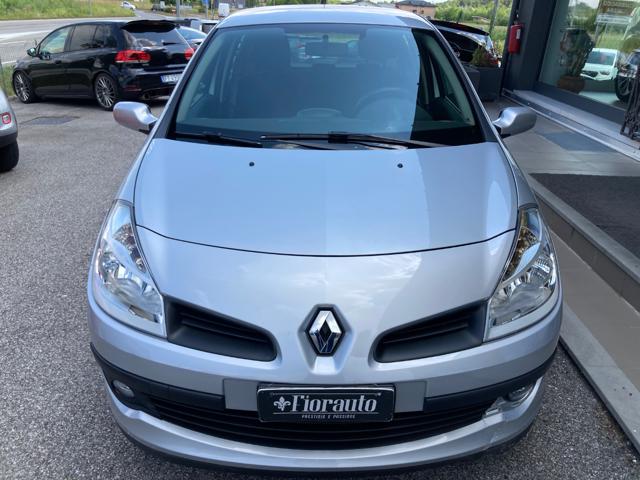 Renault Clio 1.4 16V 5 porte Dynamique NEOPATENTATI usato a TARCENTO