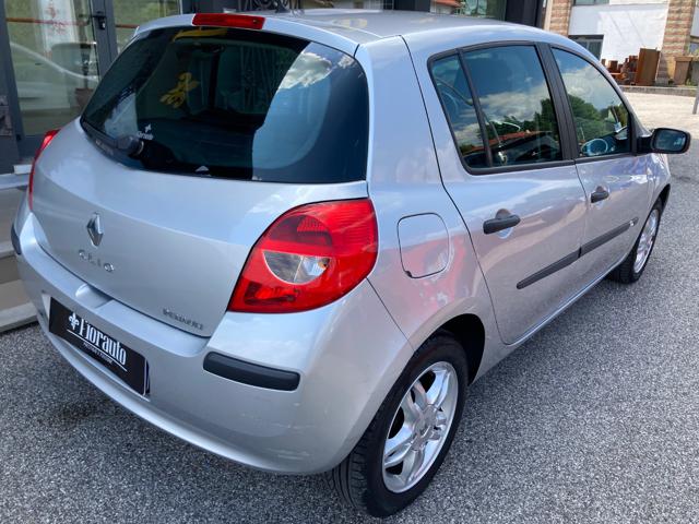 Renault Clio 1.4 16V 5 porte Dynamique NEOPATENTATI - foto 4 di 4