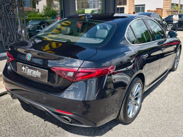 Alfa Romeo Giulia Veloce 210 CV AT8 AWD Q4 - foto 3 di 4