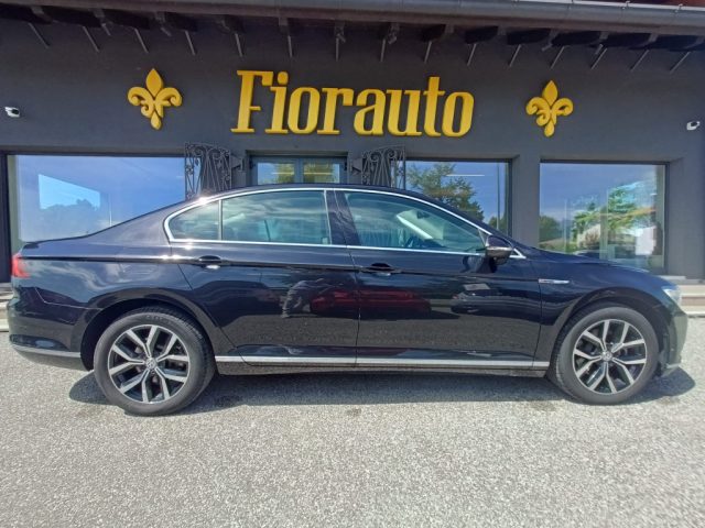 Volkswagen Passat 2.0 TDI SCR 190 CV 4MOTION DSG Executive BMT - foto 3 di 4