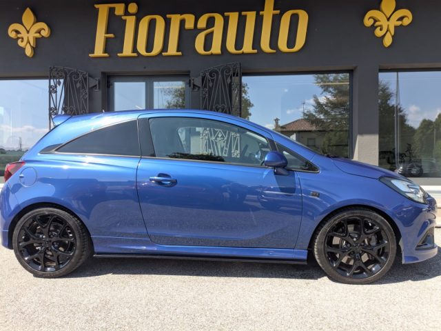 Opel Corsa 1.6 Turbo Coupé OPC + pack opc performance - foto 3 di 4