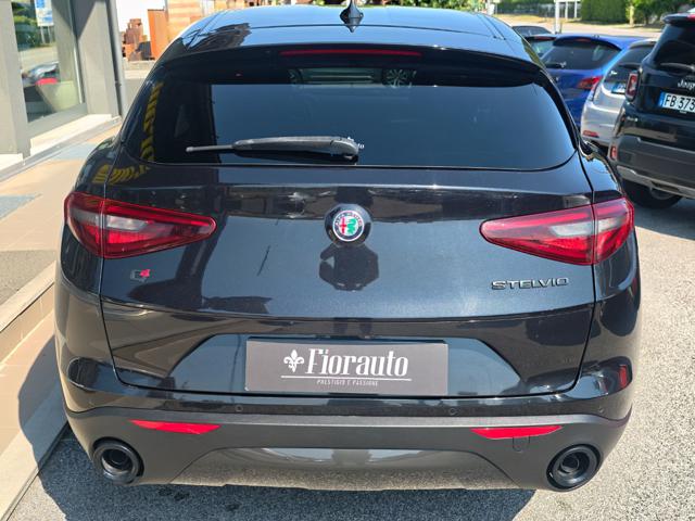 Alfa Romeo Stelvio 2.2 Turbodiesel 190 CV AT8 Q4 Ti - foto 4 di 4