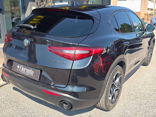 Alfa Romeo Stelvio 2.2 Turbodiesel 190 CV AT8 Q4 Ti - foto 3 di 4