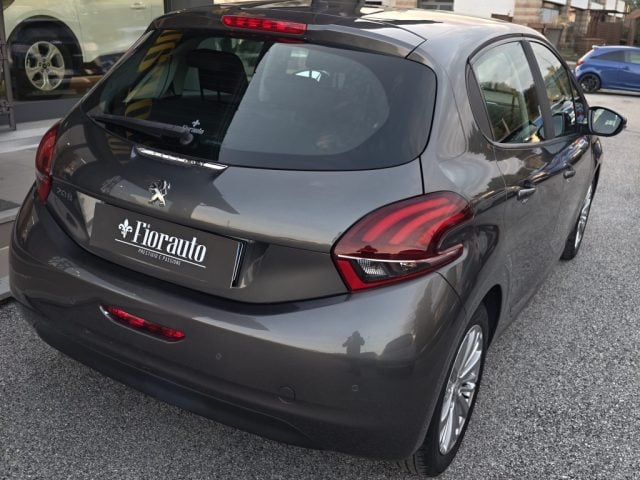 Peugeot 208 PureTech 82 5 porte Active - foto 3 di 4