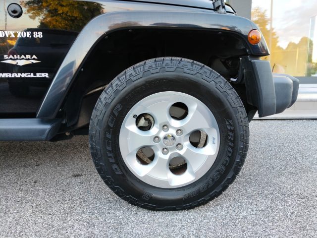 Jeep Wrangler 2.8 CRD DPF Sahara - foto 4 di 4