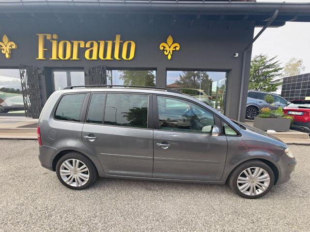 Volkswagen Touran 1.9 TDI 105CV DPF Highline - foto 3 di 4