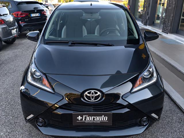 Toyota Aygo 1.0 VVT-i 69 CV 5 porte x-cool, del 2017, 143.000 km, in vendita a Tarcento (UD)