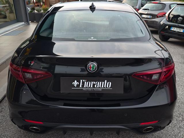 Alfa Romeo Giulia Veloce 210 CV AT8 AWD Q4 - foto 4 di 4