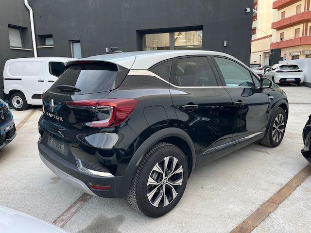 Renault Captur TCe 90 CV Techno - foto 3 di 4