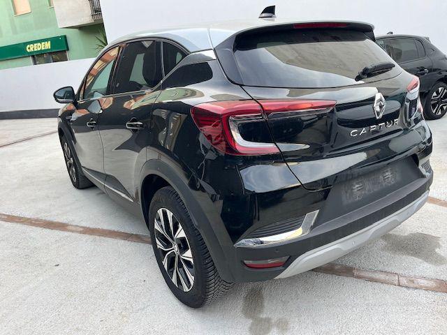Renault Captur TCe 90 CV Techno - foto 4 di 4