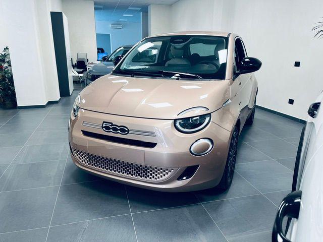 Fiat 500 Berlina Hybrid Icon nuova da imm. con pack style, in vendita a Marsala (TP)