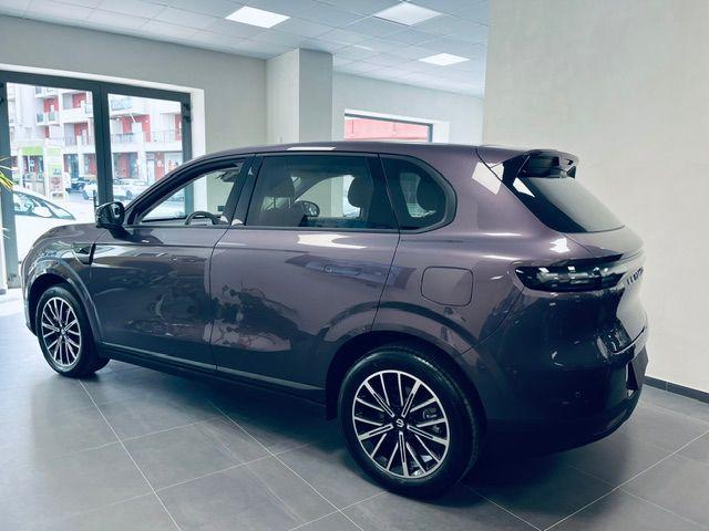Leapmotor B10 Reev Hybrid Design 218cv - foto 4 di 4