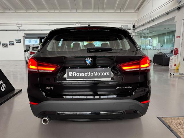 BMW X1 xDrive25e Adv. Plug-In 4x4 - foto 4 di 4