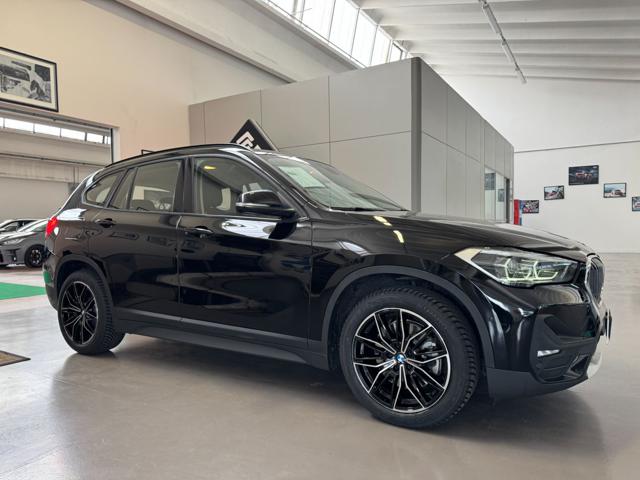 BMW X1 xDrive25e Adv. Plug-In 4x4 - foto 3 di 4