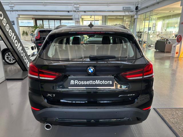 BMW X1 xDrive25e Adv. Plug-In 4x4 - foto 4 di 4