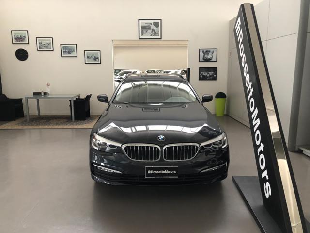 BMW 520 d xDrive Touring Business - foto 2 di 4