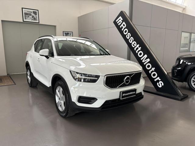 Volvo XC40 T2 Momentum Core N1 - AUTOCARRO usato a SPRESIANO