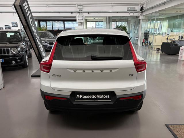 Volvo XC40 T2 Momentum Core N1 - AUTOCARRO - foto 4 di 4