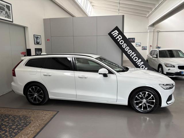 Volvo V60 B3 Geartronic Momentum Business Pro - foto 3 di 4