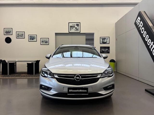 Opel Astra 1.6CDTi SportTourer Business - foto 2 di 4
