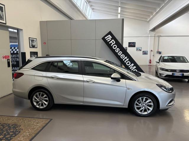 Opel Astra 1.6CDTi SportTourer Business - foto 3 di 4