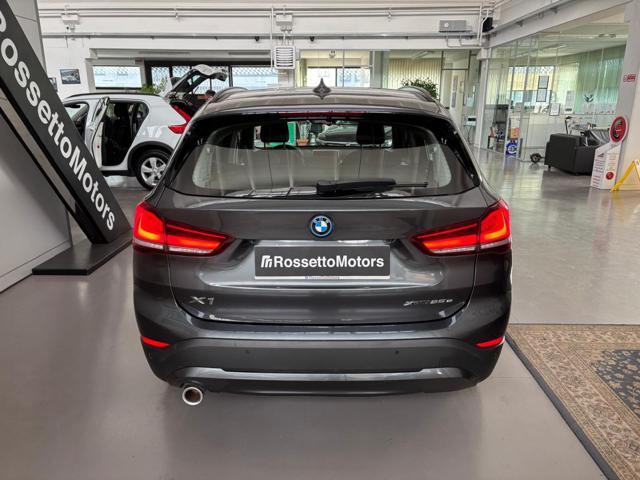 BMW X1 xDrive25e Adv. Plug-In 4x4 - foto 4 di 4