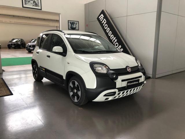 Fiat Pandina 1.0 FireFly 65 CV Hybrid Icon, del 2026, 2.103 km, in vendita a Spresiano (TV)