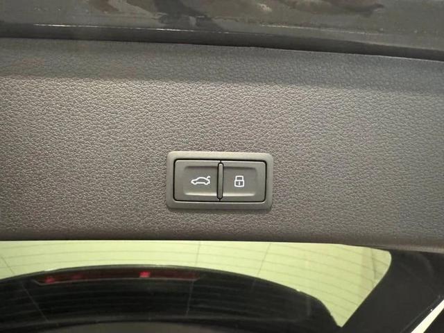 Audi Q8 e-tron 55 quattro S line edition - foto 3 di 4