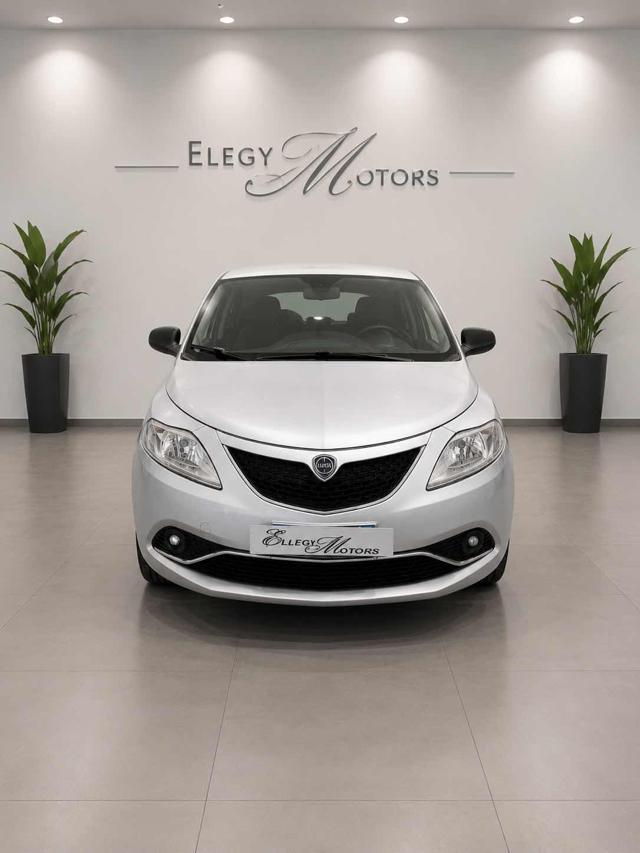 Lancia Ypsilon 1.2 69 CV 5 porte GPL Ecochic Silver usato a VEROLAVECCHIA