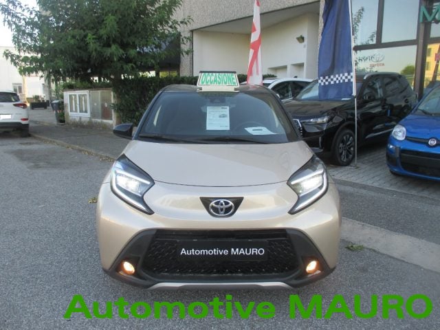 Toyota Aygo X 1.0 VVT-i 72 CV 5 porte Lounge S-CVT - foto 2 di 4