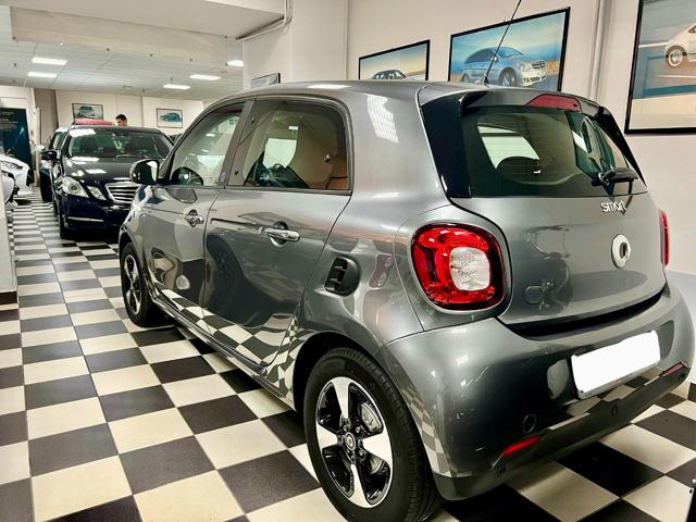 smart forFour EQ Passion, del 2020, 16.030 km, in vendita a Milano (MI)