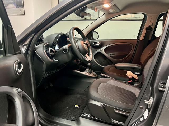 smart forFour EQ Passion, del 2020, 16.030 km, in vendita a Milano (MI)