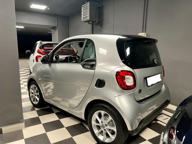 smart forTwo EQ Passion - foto 4 di 11