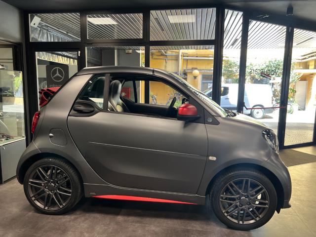 smart forTwo EQ cabrio BRABUS Style - foto 3 di 4