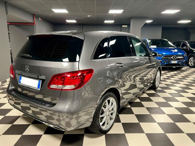 Mercedes-Benz B 200 d Automatic 4Matic Sport - foto 3 di 4