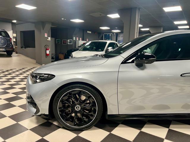 Mercedes-Benz CLA 200 Premium - foto 3 di 4