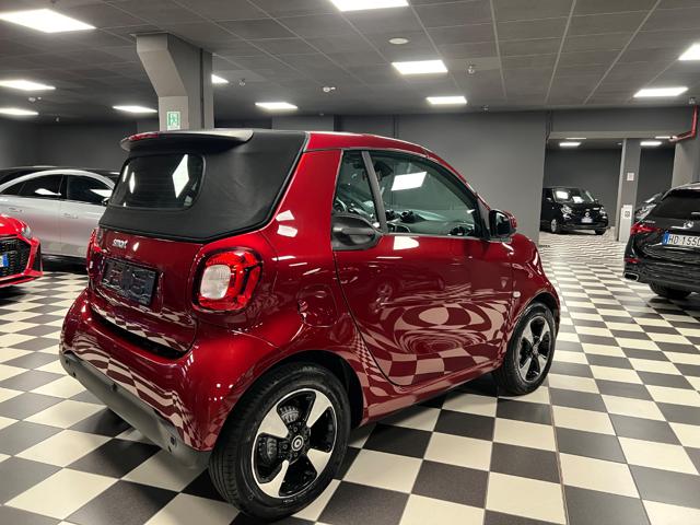 smart forTwo EQ cabrio Suitered (22kW) - foto 4 di 4