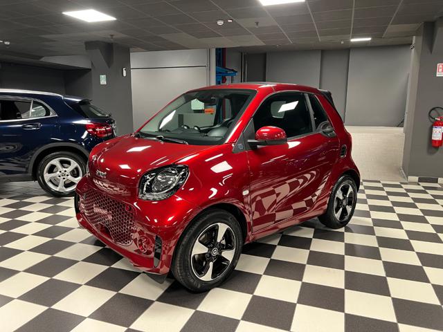 smart forTwo EQ cabrio Suitered (22kW), del 2022, 17.000 km, in vendita a Milano (MI)
