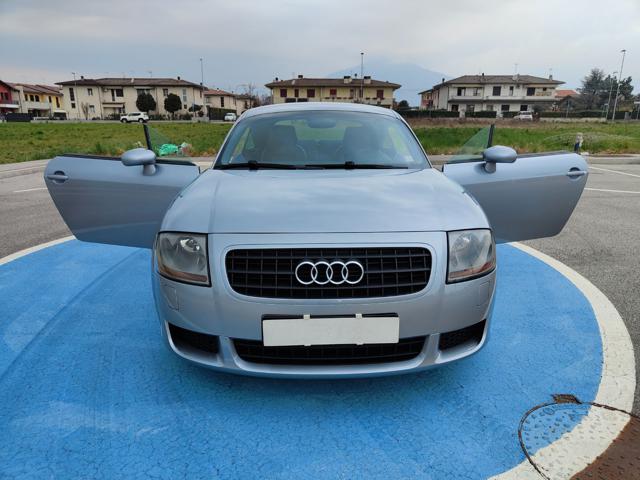 Audi TT Coup� 3.2 V6 Quattro CAMBIO MANUALE - foto 4 di 4